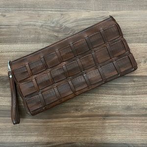 Brown women’s clutch